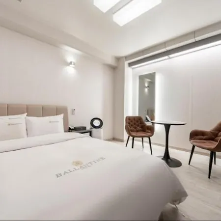 Ballantine Business Hotel Gwangju Metropolitan City Exterior photo